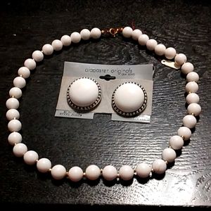 Short white bead necklace/choker with lucite post earrings